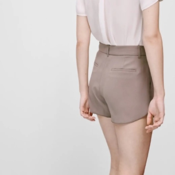 Babaton Aritzia - Antoine Short - Size 6 - Blue - Picture 6 of 10